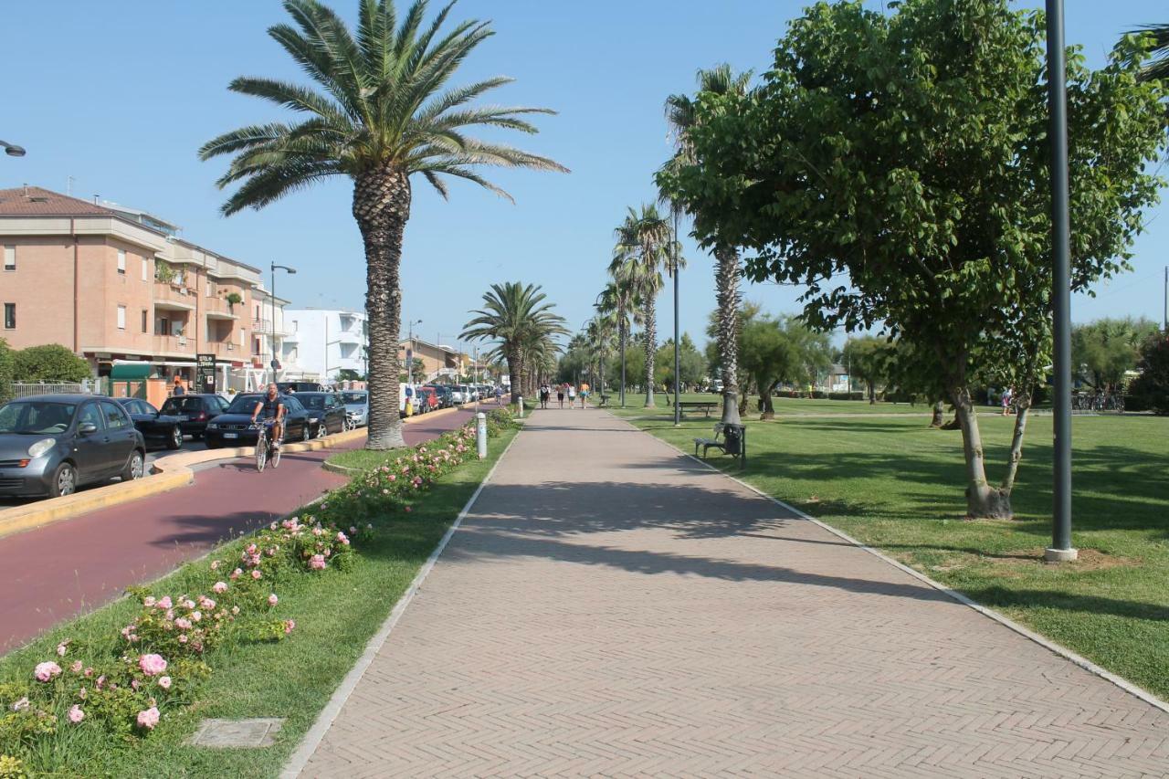 Residenza Domo Apartamento Porto SantʼElpidio Exterior foto